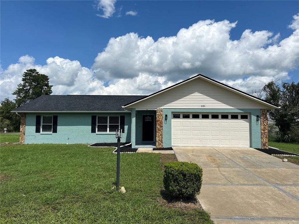 For Sale: $285,000 (3 beds, 2 baths, 1636 Square Feet)