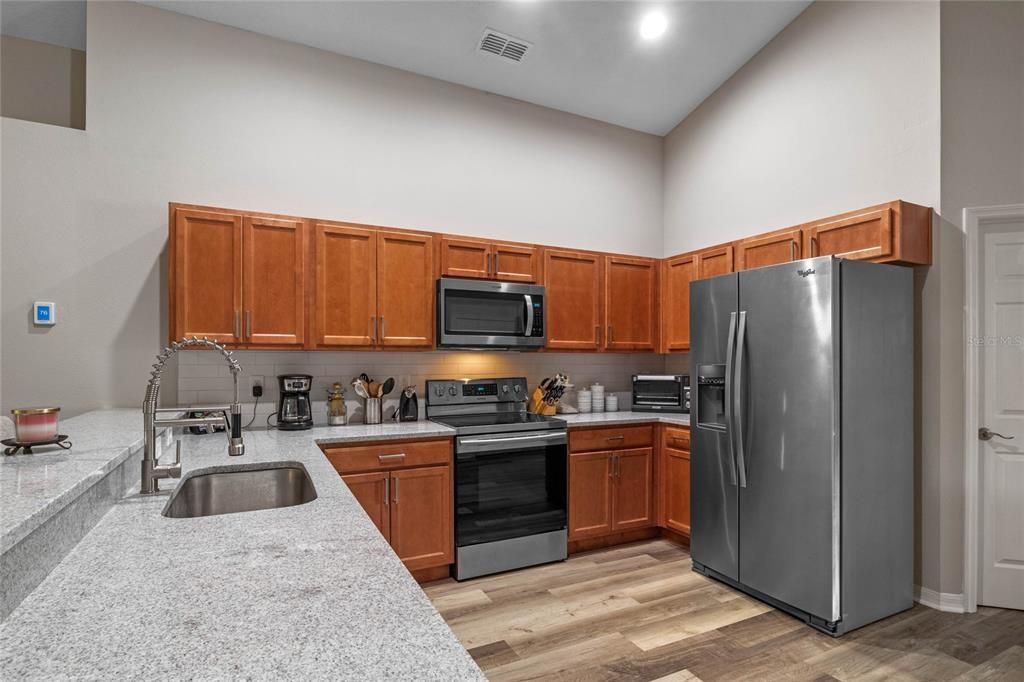 For Sale: $349,902 (3 beds, 2 baths, 1792 Square Feet)