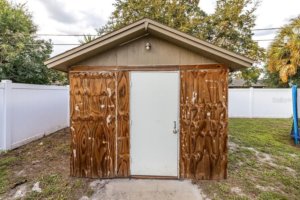 For Sale: $359,000 (3 beds, 2 baths, 1621 Square Feet)