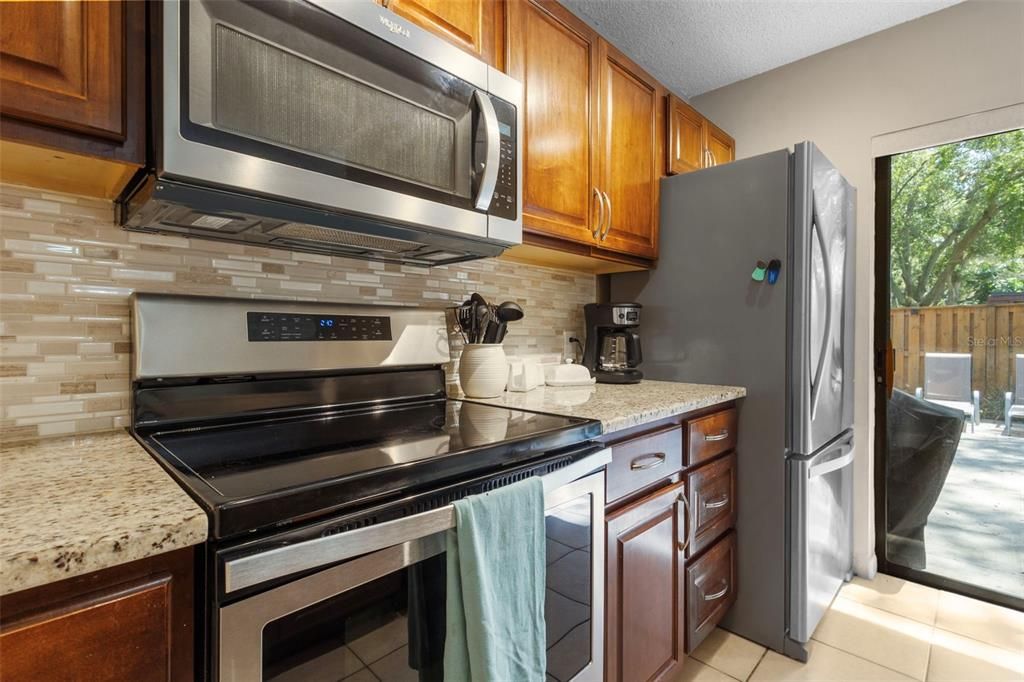 For Sale: $299,000 (2 beds, 2 baths, 1344 Square Feet)