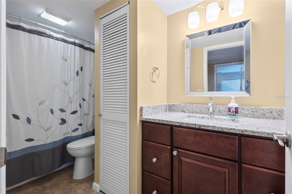 For Sale: $299,000 (2 beds, 2 baths, 1344 Square Feet)