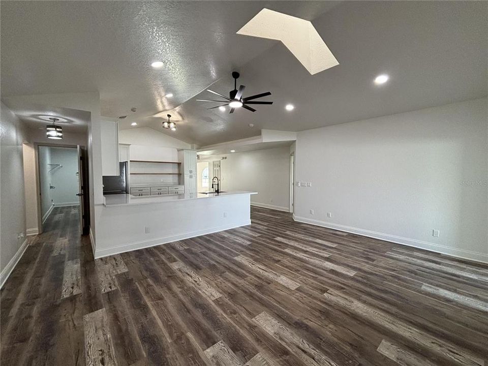 For Sale: $429,900 (4 beds, 2 baths, 2215 Square Feet)