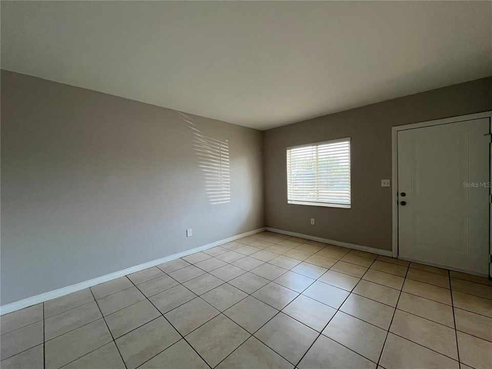 For Rent: $1,595 (2 beds, 2 baths, 700 Square Feet)