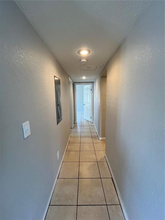 For Rent: $1,595 (2 beds, 2 baths, 700 Square Feet)