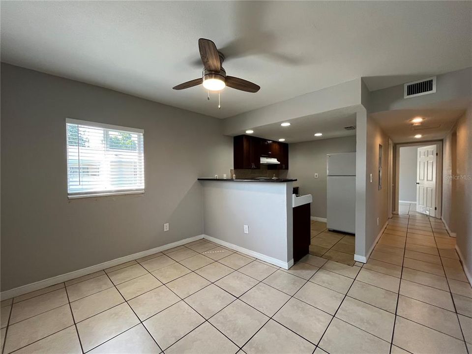 For Rent: $1,595 (2 beds, 2 baths, 700 Square Feet)