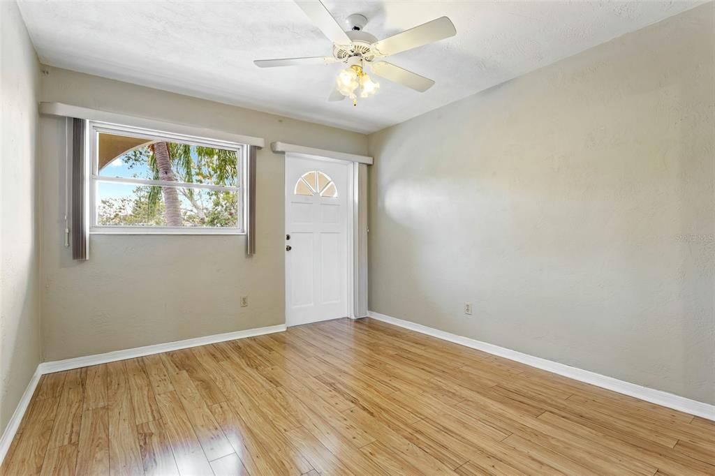 Active With Contract: $139,900 (2 beds, 2 baths, 1100 Square Feet)