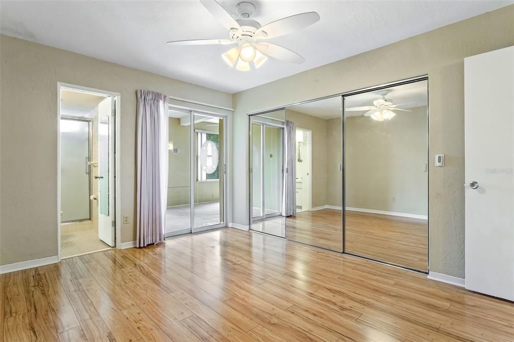 Active With Contract: $139,900 (2 beds, 2 baths, 1100 Square Feet)