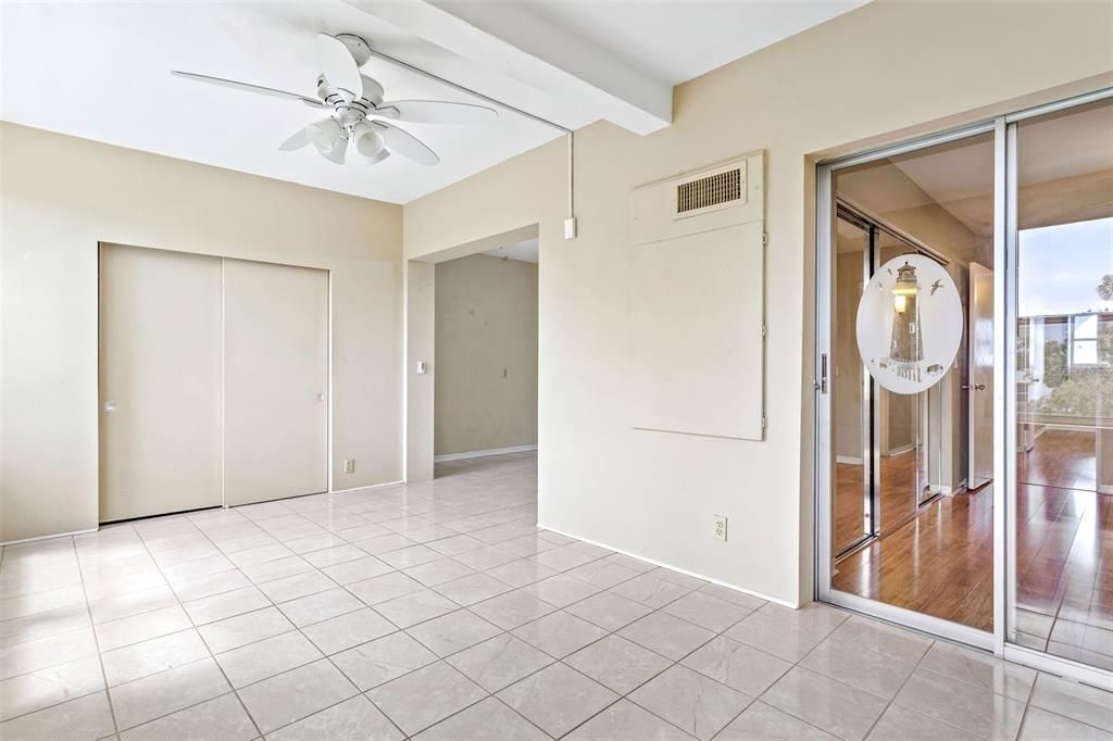 Active With Contract: $139,900 (2 beds, 2 baths, 1100 Square Feet)