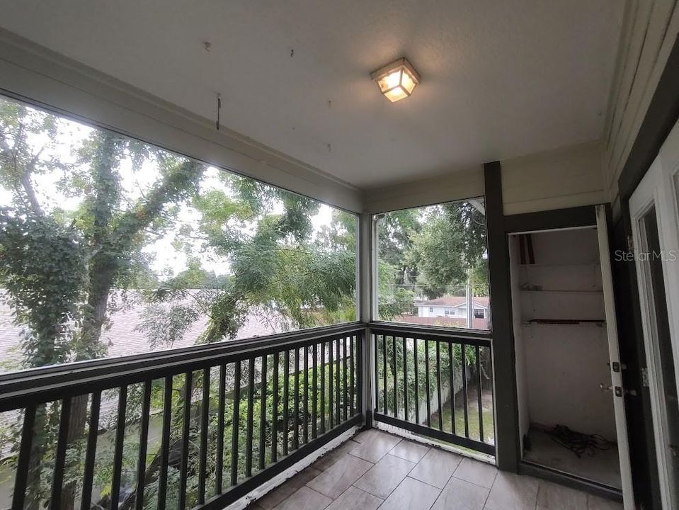 For Rent: $1,300 (2 beds, 2 baths, 1143 Square Feet)