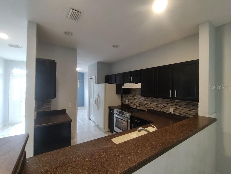 For Rent: $1,300 (2 beds, 2 baths, 1143 Square Feet)