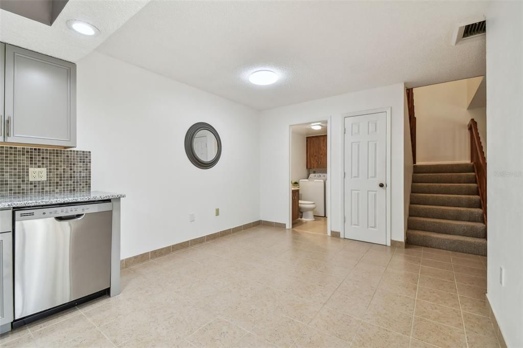 For Sale: $299,900 (2 beds, 2 baths, 1344 Square Feet)