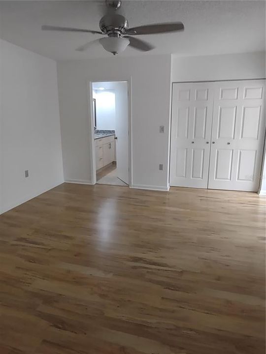 For Sale: $299,900 (2 beds, 2 baths, 1344 Square Feet)