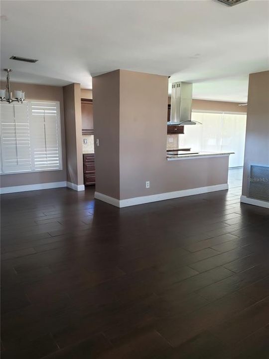 For Rent: $2,800 (2 beds, 2 baths, 1190 Square Feet)