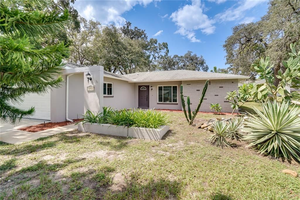 For Sale: $284,500 (3 beds, 2 baths, 1583 Square Feet)