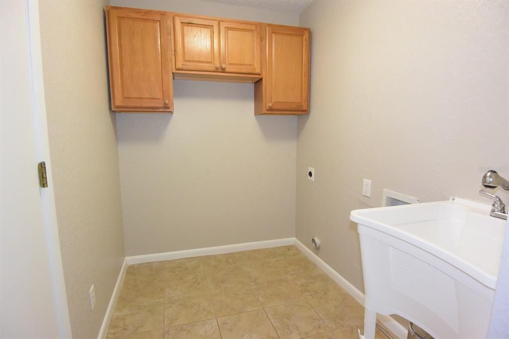 For Sale: $360,000 (3 beds, 2 baths, 1776 Square Feet)