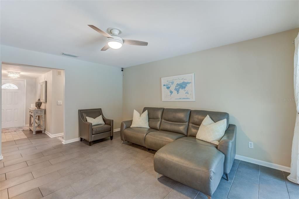 For Sale: $456,500 (3 beds, 2 baths, 1522 Square Feet)