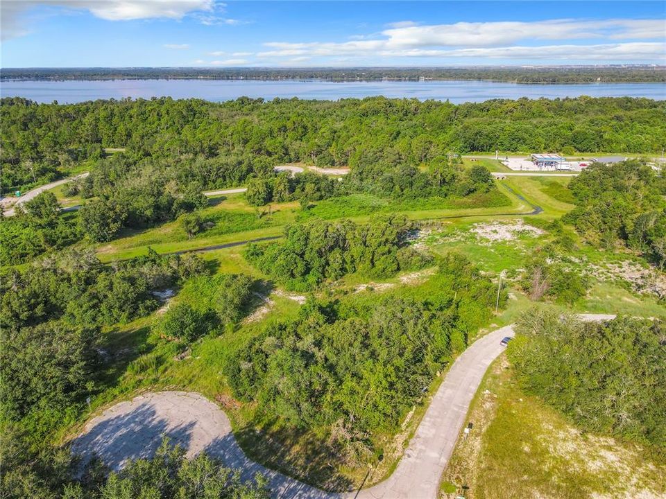 На продажу: $33,000 (0.26 acres)