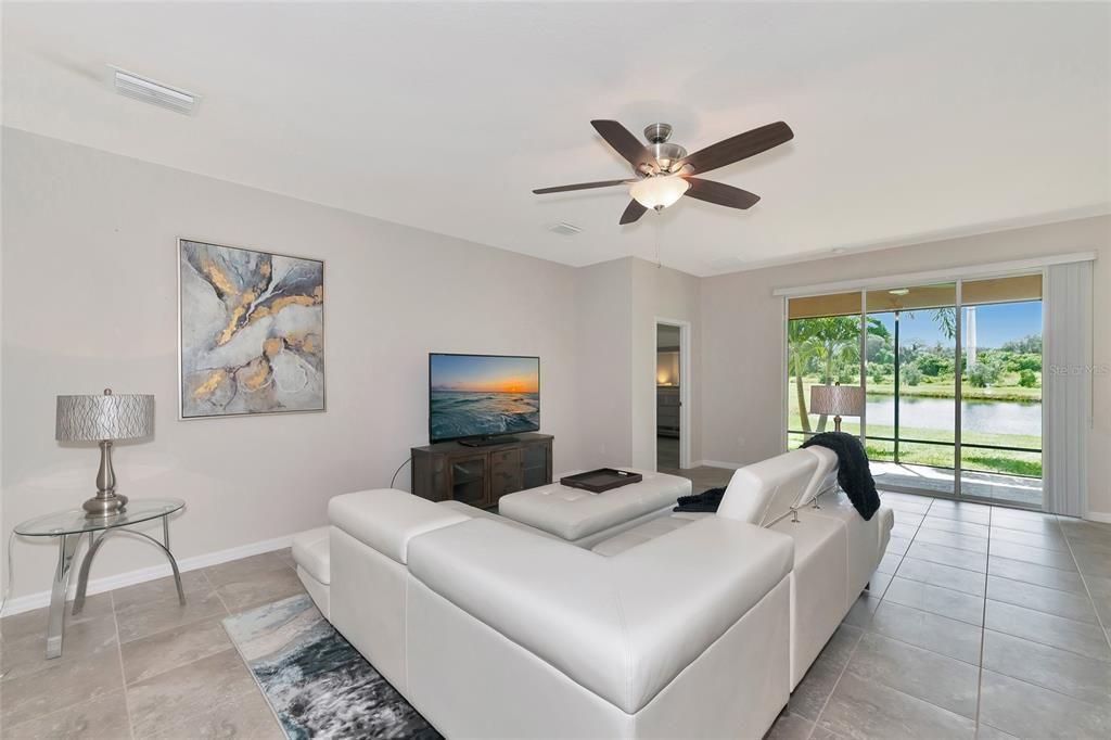 For Sale: $499,000 (3 beds, 2 baths, 2035 Square Feet)