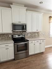 For Rent: $2,400 (3 beds, 2 baths, 1690 Square Feet)