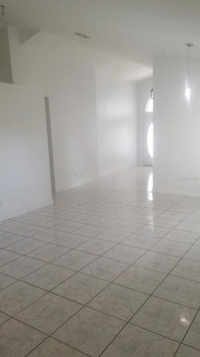 For Rent: $2,400 (3 beds, 2 baths, 1450 Square Feet)