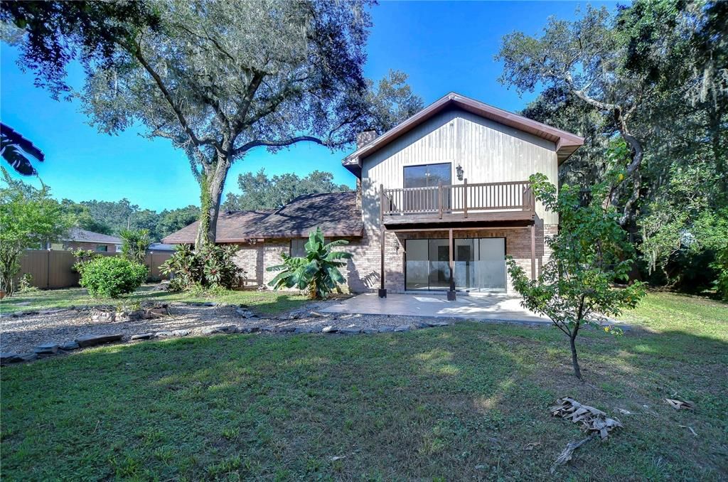 Spacious fenced in yard!