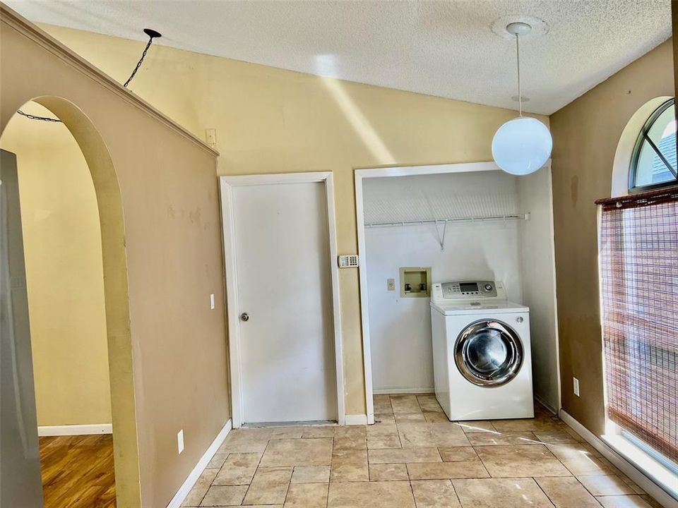 Breakfast Nook and Laundry Closet