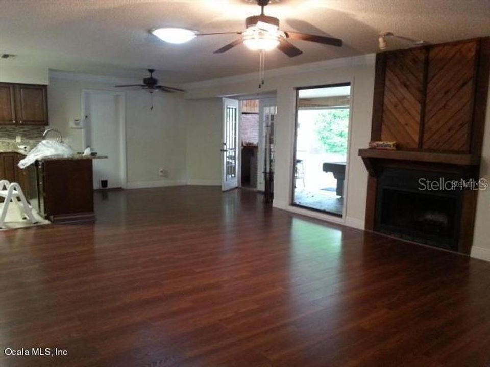 For Rent: $2,500 (4 beds, 2 baths, 2382 Square Feet)