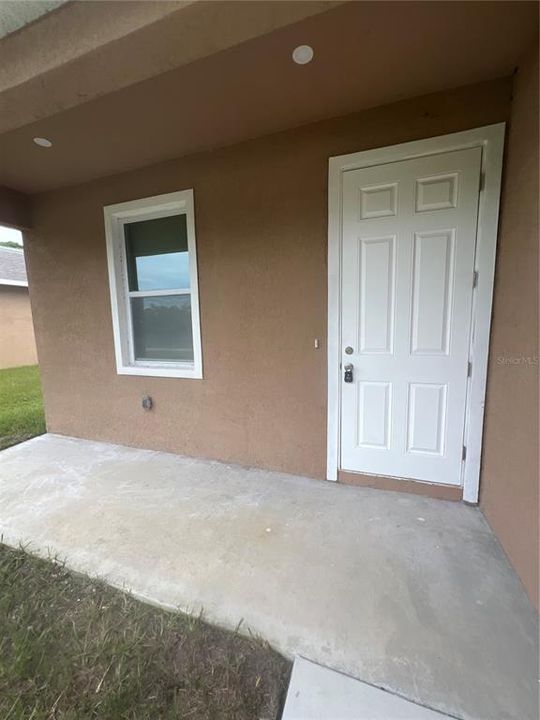 For Rent: $1,995 (3 beds, 2 baths, 1424 Square Feet)