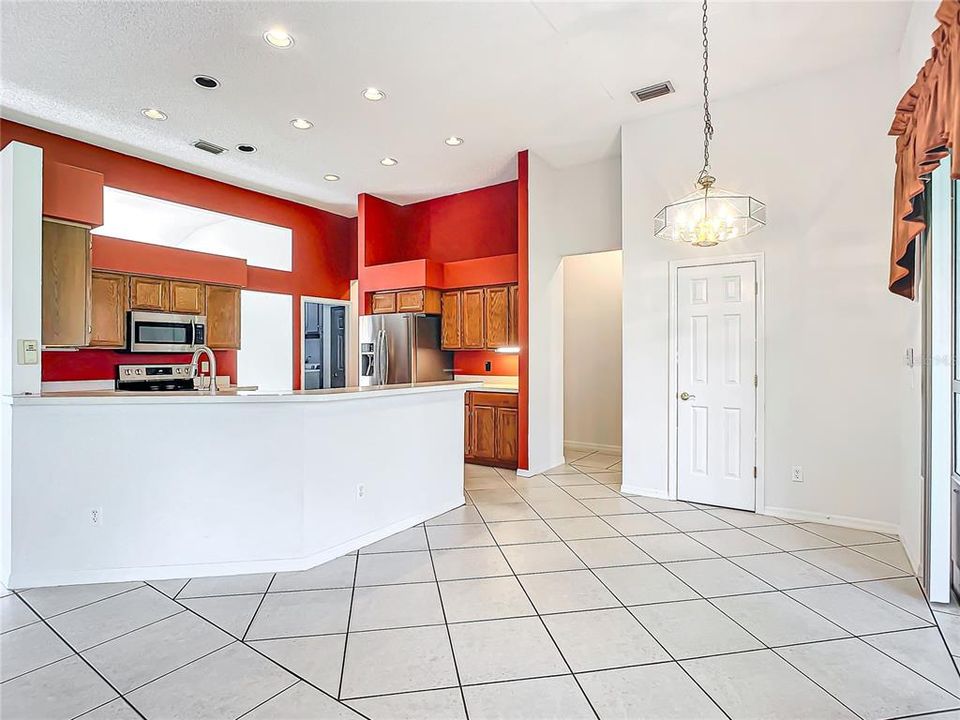 For Sale: $580,000 (4 beds, 2 baths, 2413 Square Feet)