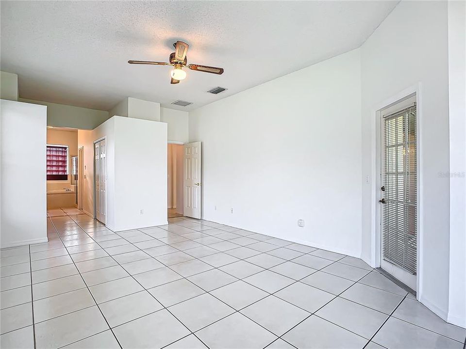 For Sale: $580,000 (4 beds, 2 baths, 2413 Square Feet)