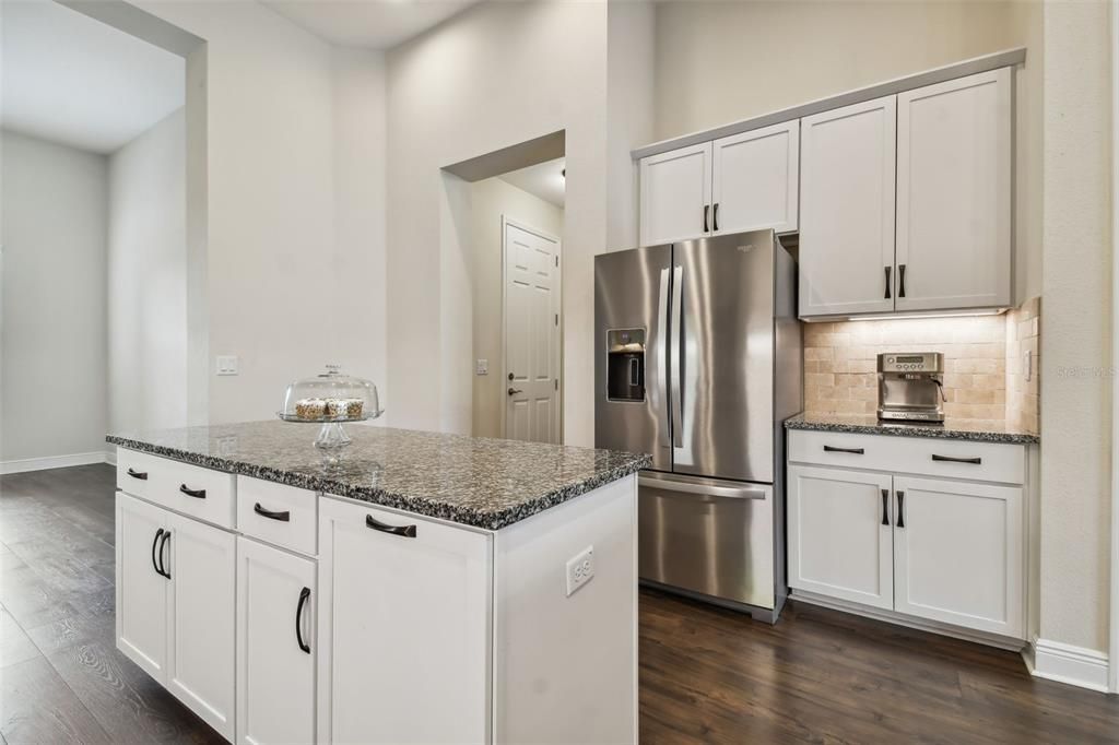 Kitchen Island with electricity