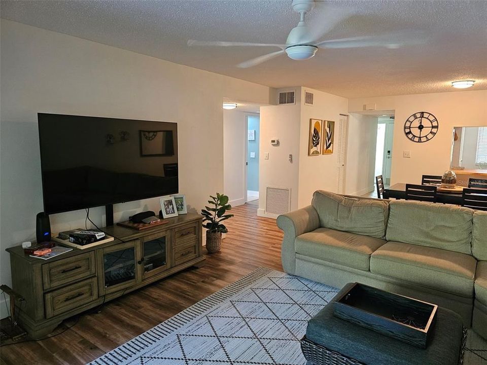 For Rent: $4,000 (2 beds, 2 baths, 1254 Square Feet)