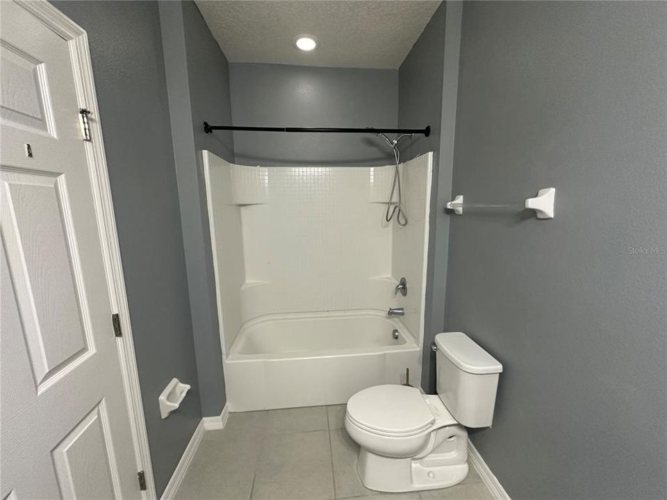 For Rent: $2,500 (3 beds, 2 baths, 1568 Square Feet)