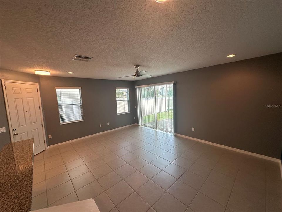 For Rent: $2,500 (3 beds, 2 baths, 1568 Square Feet)