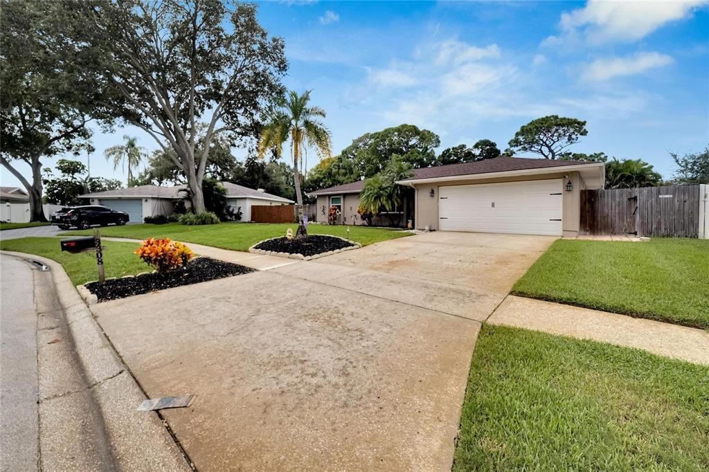 For Sale: $475,000 (3 beds, 2 baths, 1701 Square Feet)