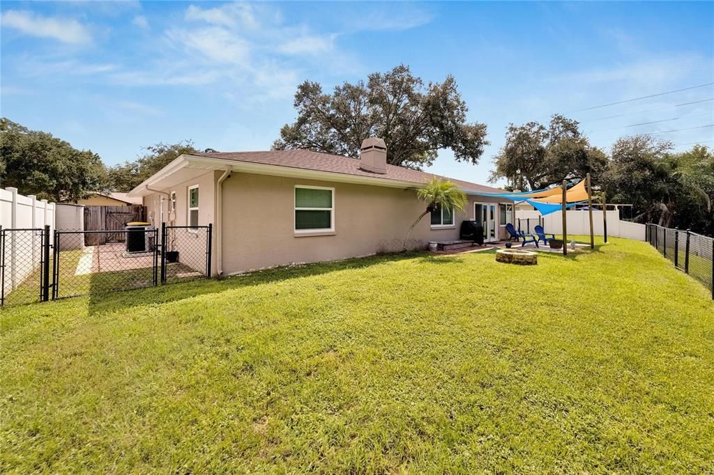 For Sale: $475,000 (3 beds, 2 baths, 1701 Square Feet)