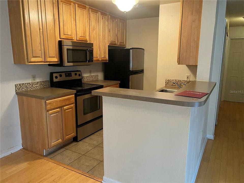 For Sale: $195,000 (2 beds, 1 baths, 1342 Square Feet)