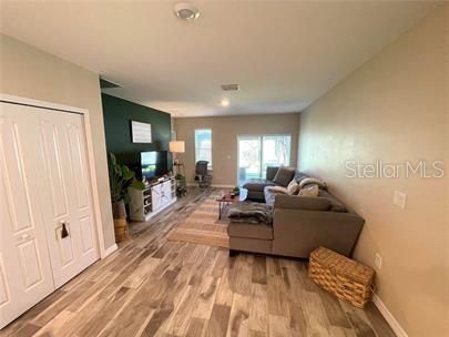 For Sale: $349,000 (3 beds, 2 baths, 1479 Square Feet)