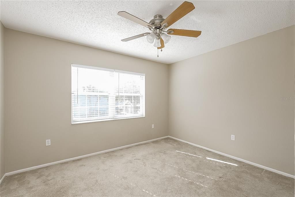 For Rent: $2,120 (4 beds, 2 baths, 1686 Square Feet)