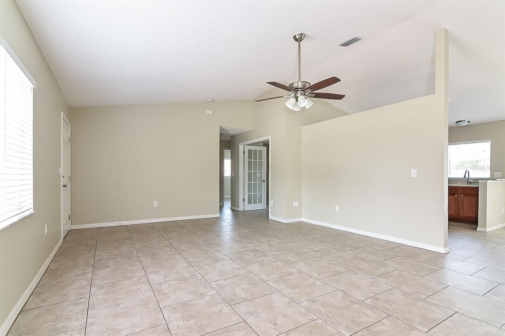 For Rent: $2,070 (3 beds, 2 baths, 1504 Square Feet)