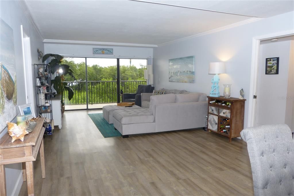 Active With Contract: $4,750 (2 beds, 2 baths, 1245 Square Feet)