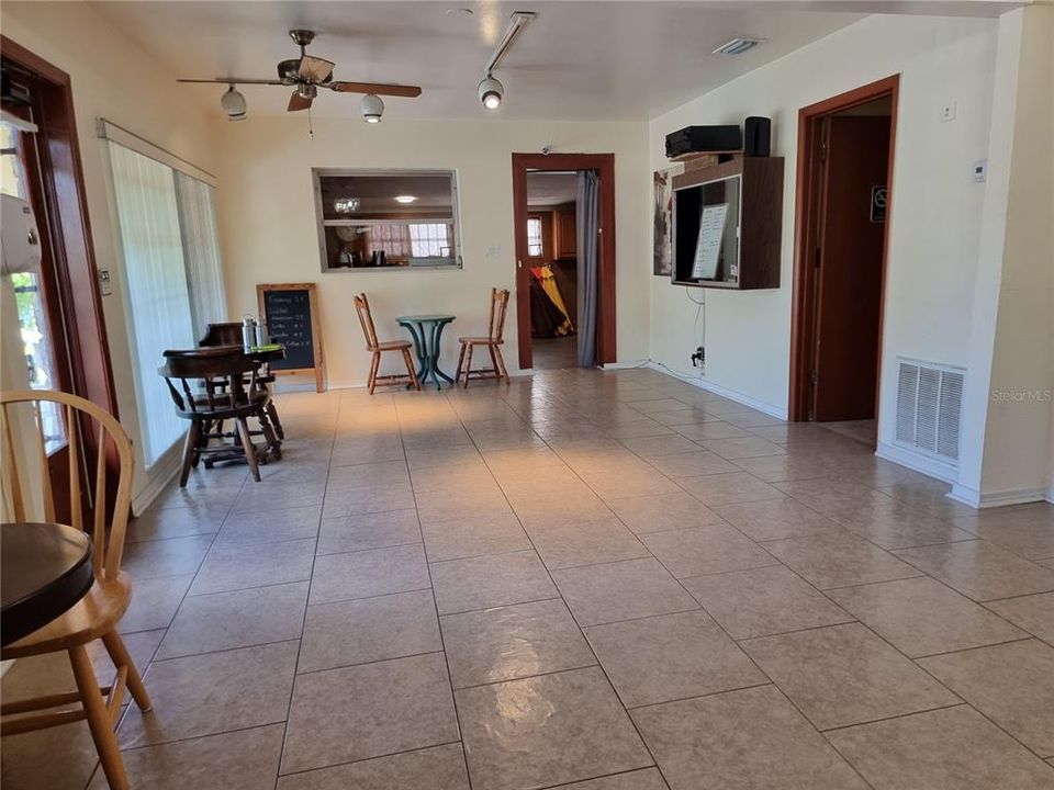 En Venta: $449,000 (3 camas, 1 baños, 1820 Pies cuadrados)