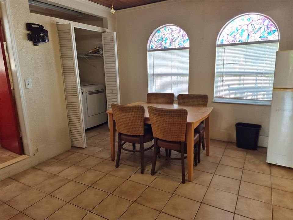 For Sale: $449,000 (3 beds, 1 baths, 1820 Square Feet)