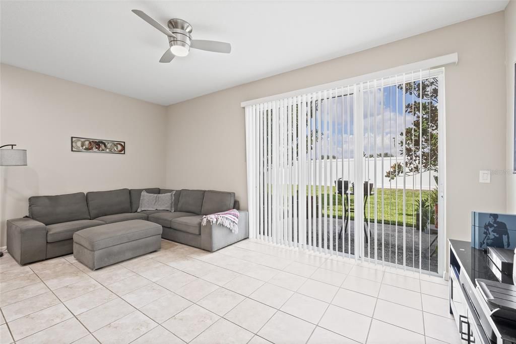 For Sale: $285,000 (3 beds, 2 baths, 1400 Square Feet)