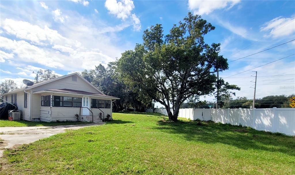 For Sale: $750,000 (3 beds, 1 baths, 1352 Square Feet)