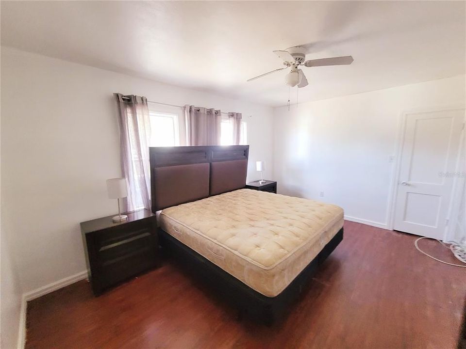 For Sale: $750,000 (3 beds, 1 baths, 1352 Square Feet)