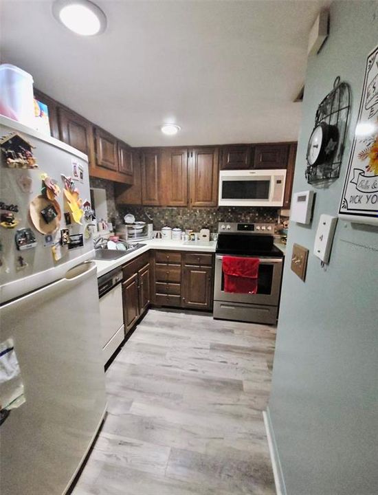 For Sale: $145,000 (2 beds, 2 baths, 1141 Square Feet)