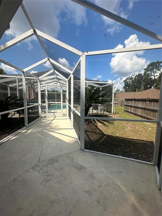 Screened breezeway to pool