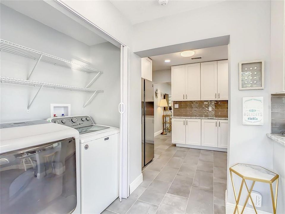 For Sale: $519,900 (5 beds, 2 baths, 1654 Square Feet)