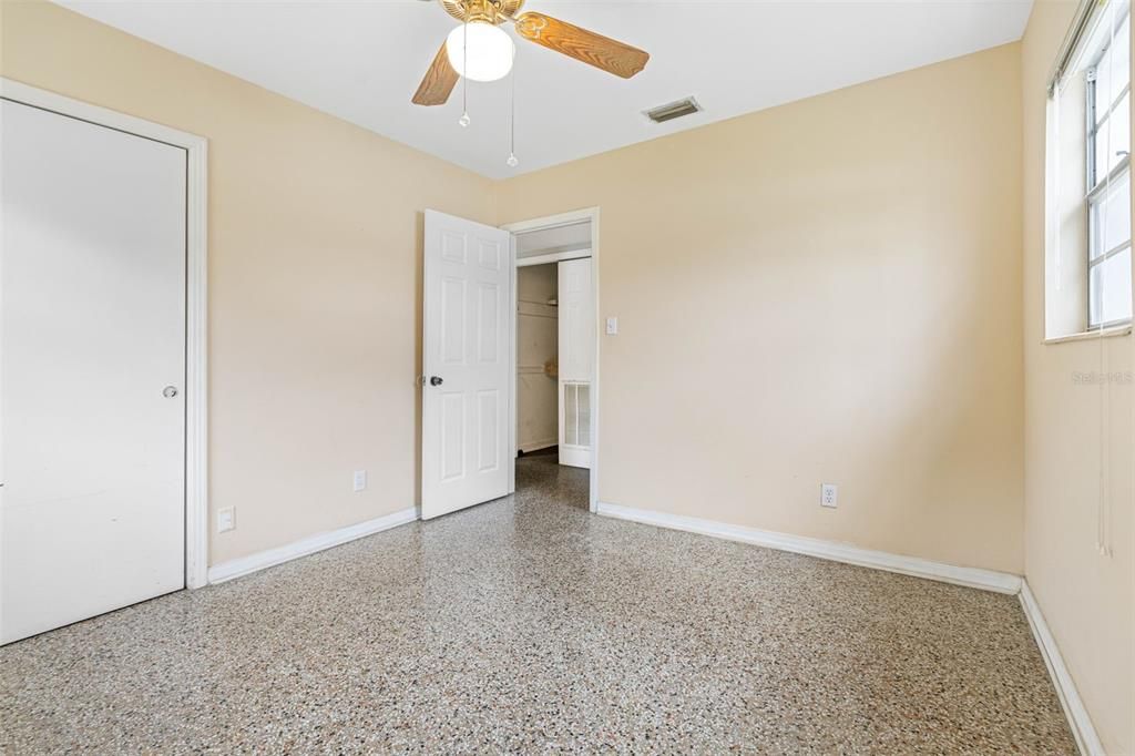 For Sale: $379,000 (3 beds, 2 baths, 1215 Square Feet)